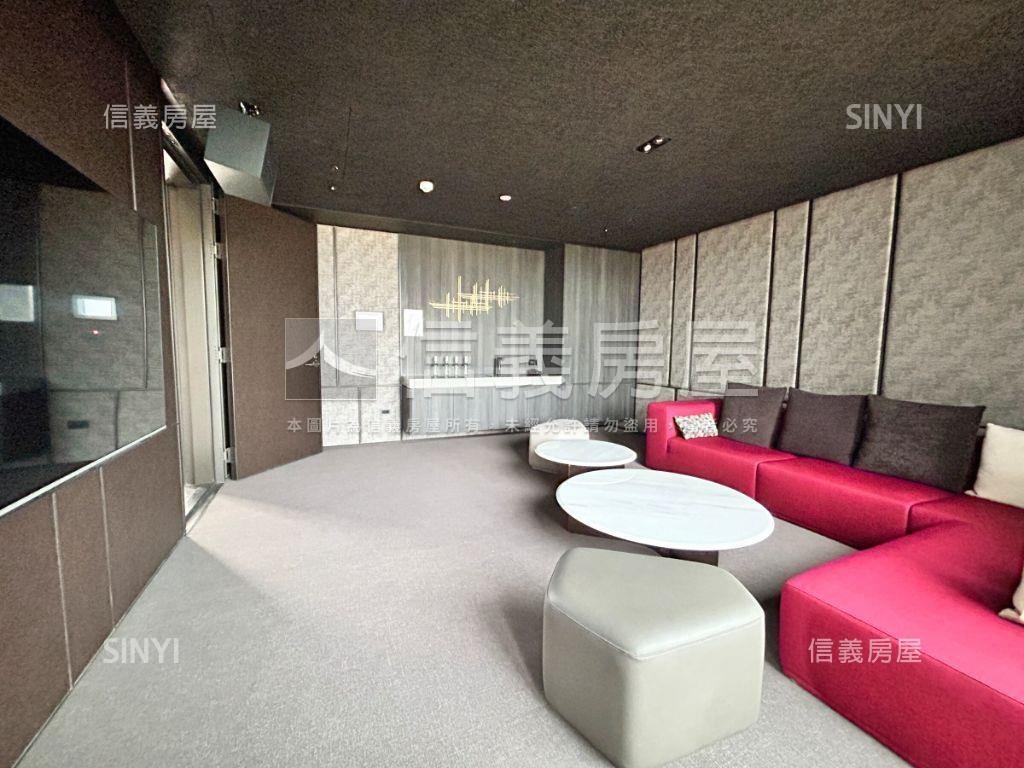 精銳闊次頂樓三房平車房屋室內格局與周邊環境