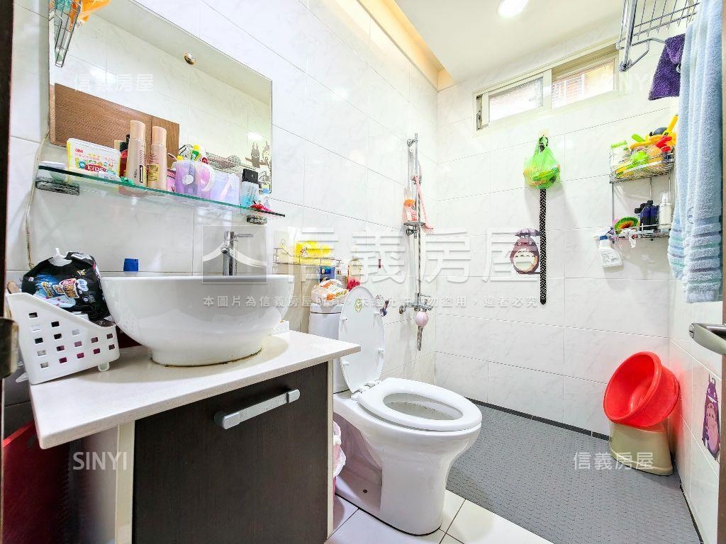 邊間三面採光美寓房屋室內格局與周邊環境