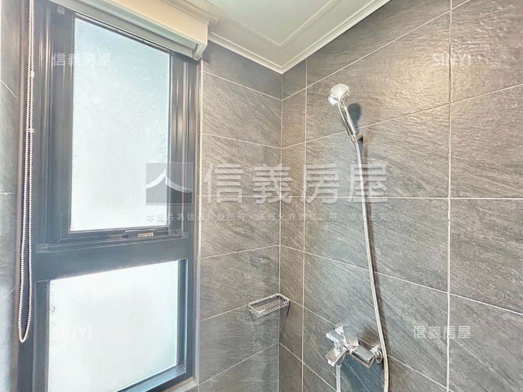 椰林昂遼闊山景大三房房屋室內格局與周邊環境