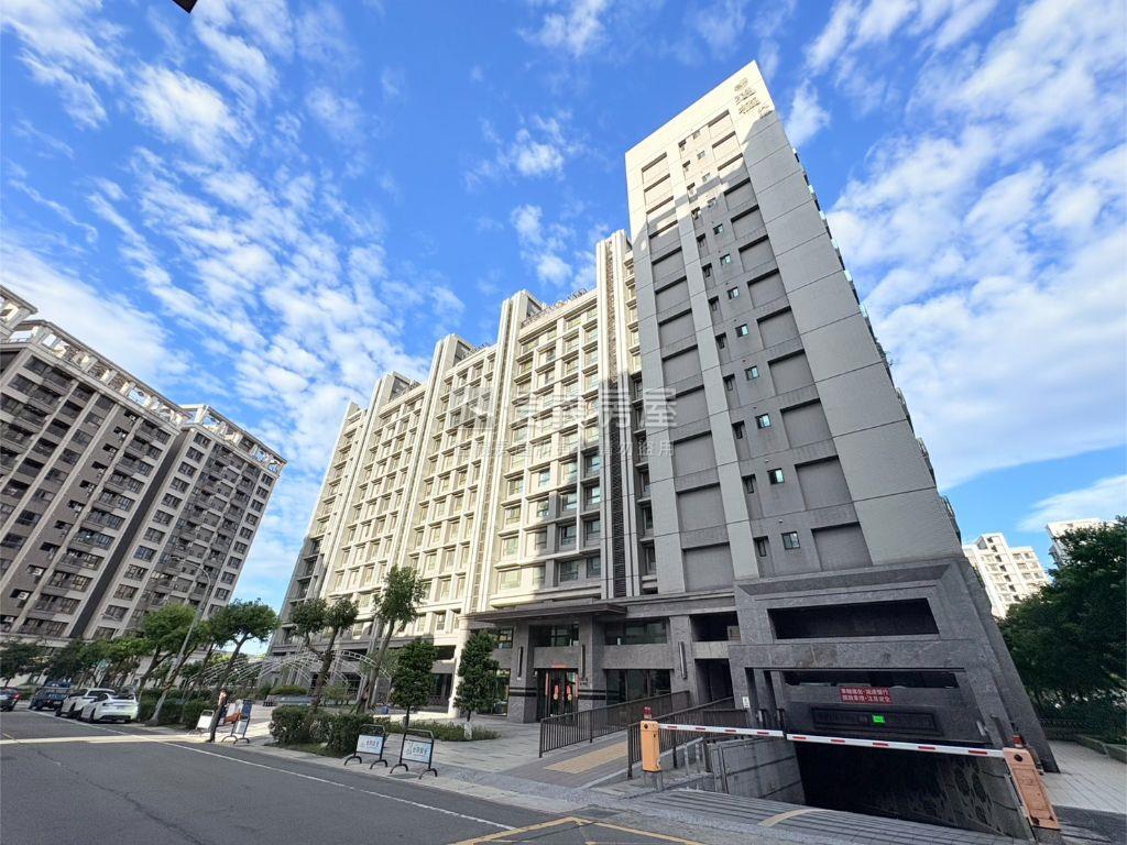 八擴公園旁高樓四房車位房屋室內格局與周邊環境