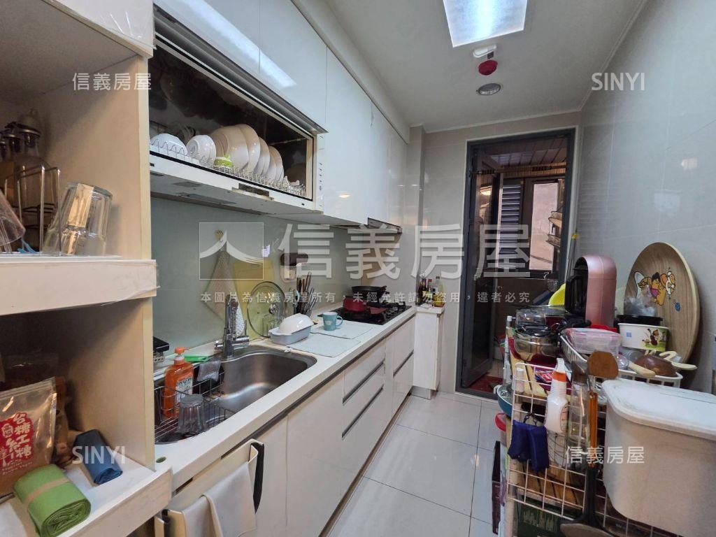 ▲新生北路前棟三房車位▲房屋室內格局與周邊環境