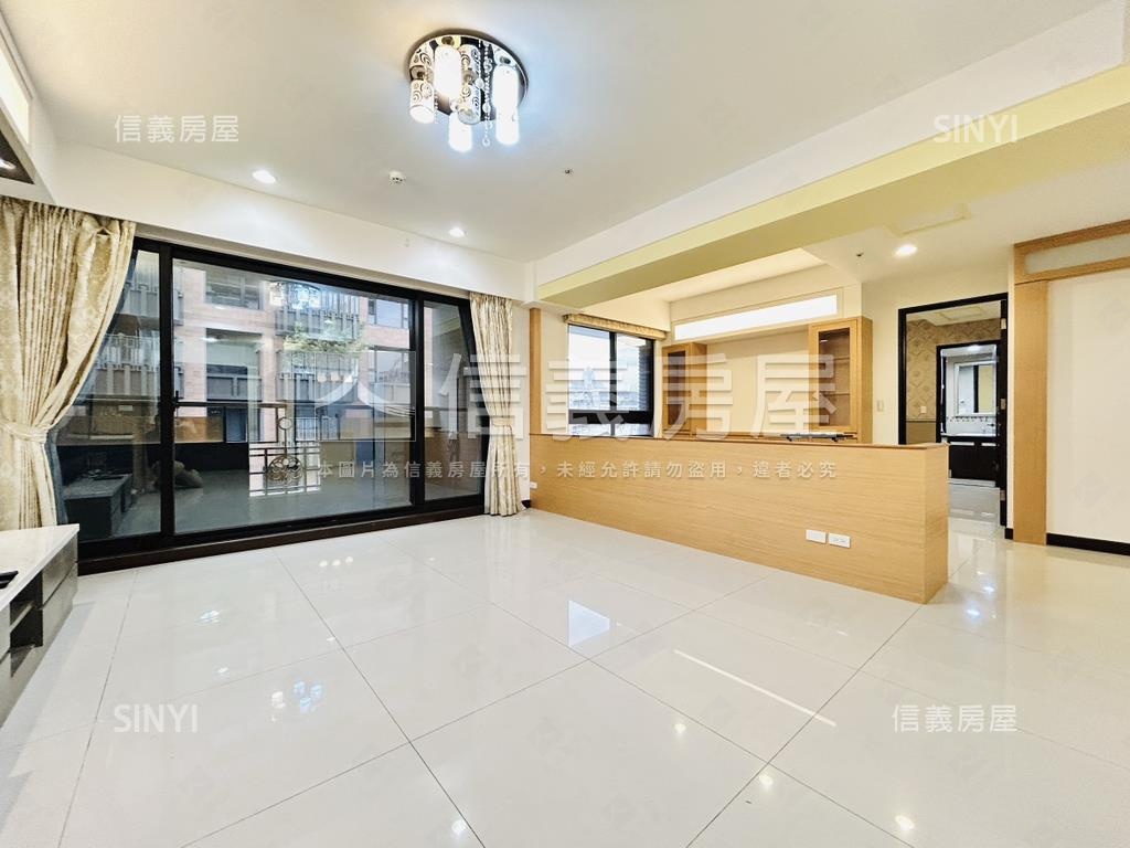 朝日邊間雙坡平車位房屋室內格局與周邊環境