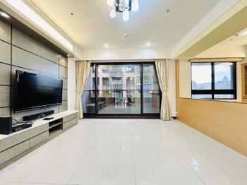 朝日邊間雙坡平車位