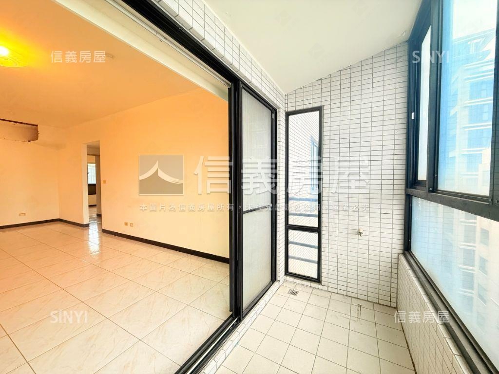 景安電梯三房車位房屋室內格局與周邊環境