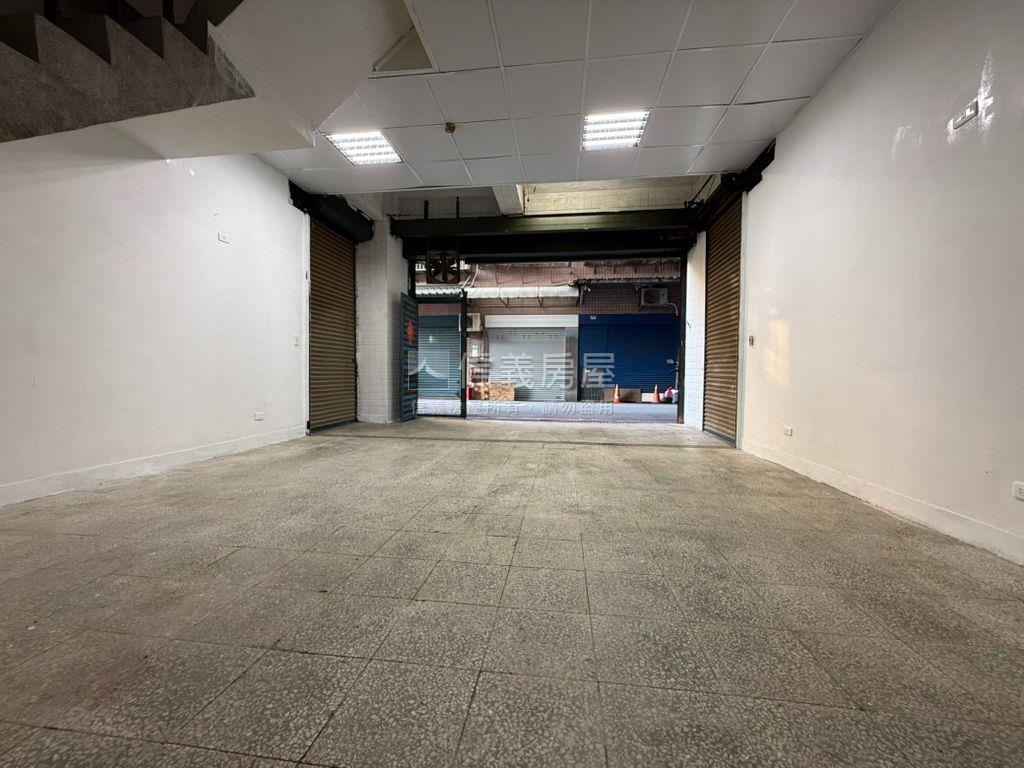 新莊丹鳳捷運旁１＋２樓房屋室內格局與周邊環境