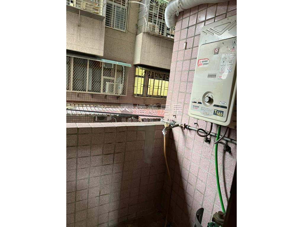 新莊丹鳳捷運旁１＋２樓房屋室內格局與周邊環境