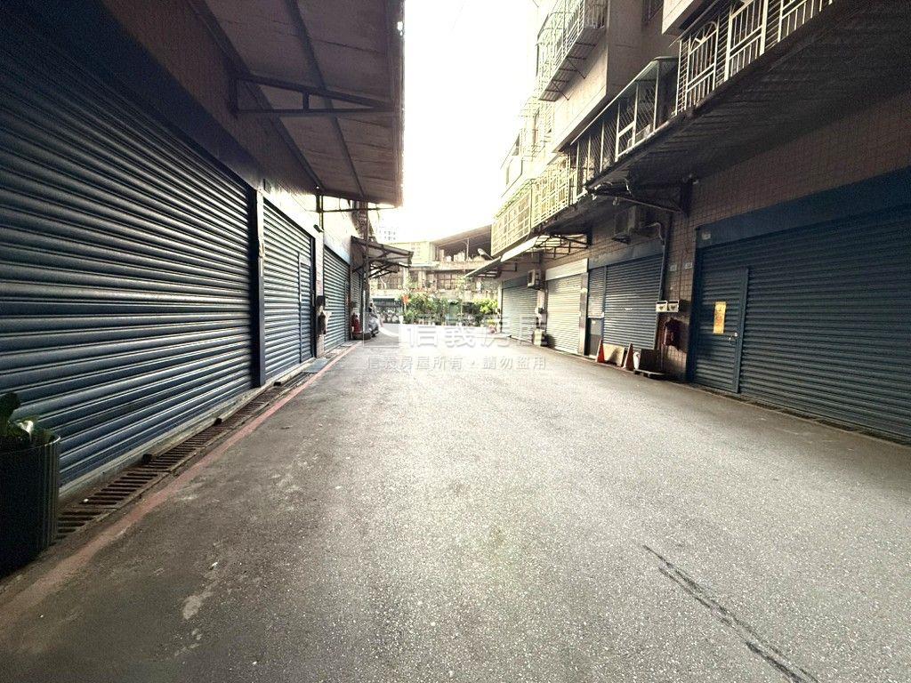 新莊丹鳳捷運旁１＋２樓房屋室內格局與周邊環境