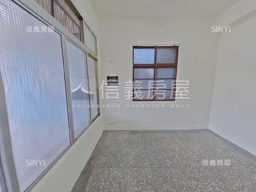 鵬儀路面寬孝親別墅房屋室內格局與周邊環境