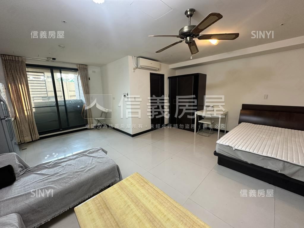 世紀凱悅朝南一房附車位房屋室內格局與周邊環境