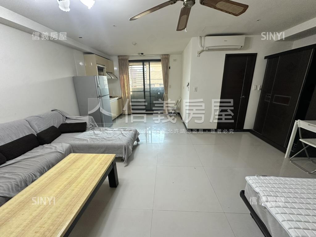 世紀凱悅朝南一房附車位房屋室內格局與周邊環境