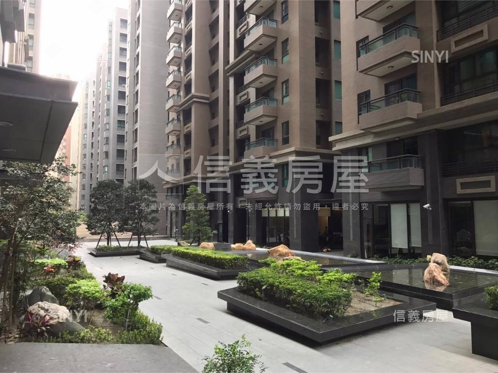 世紀凱悅朝南一房附車位房屋室內格局與周邊環境