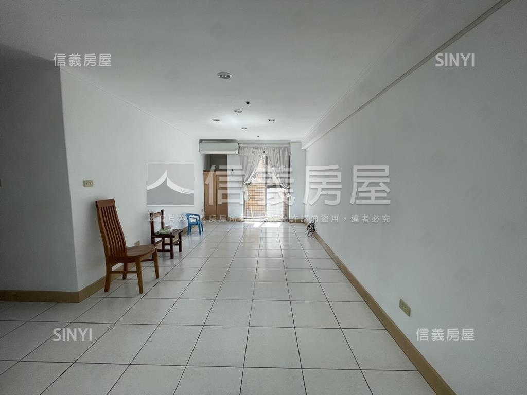 東帝士參房附車位房屋室內格局與周邊環境