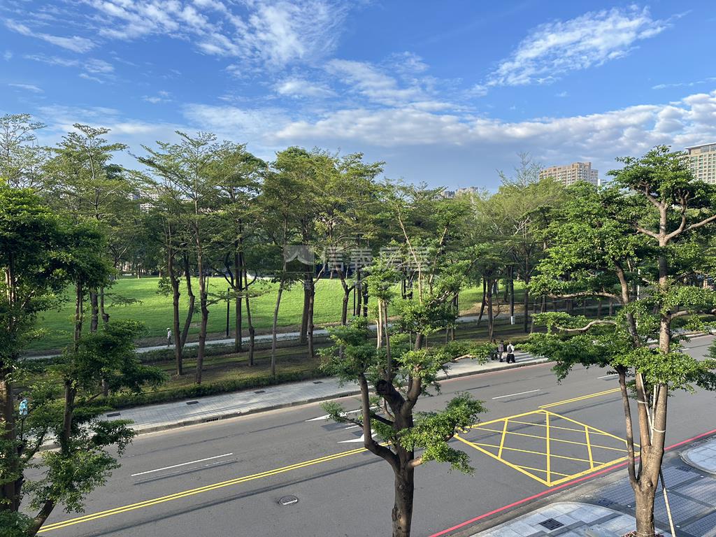 美術皇邑首排景觀房屋室內格局與周邊環境