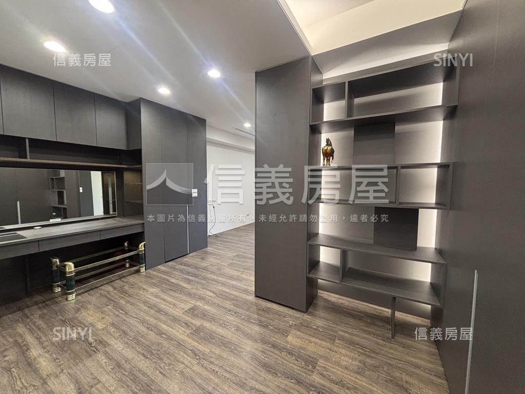 近捷運邊間活路屋況美透店房屋室內格局與周邊環境