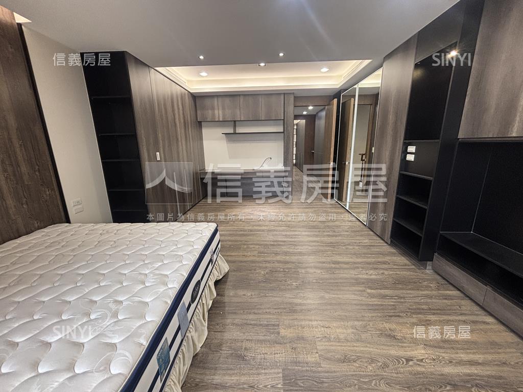 近捷運邊間活路屋況美透店房屋室內格局與周邊環境