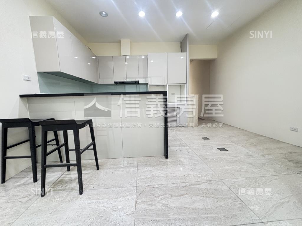 近捷運邊間活路屋況美透店房屋室內格局與周邊環境