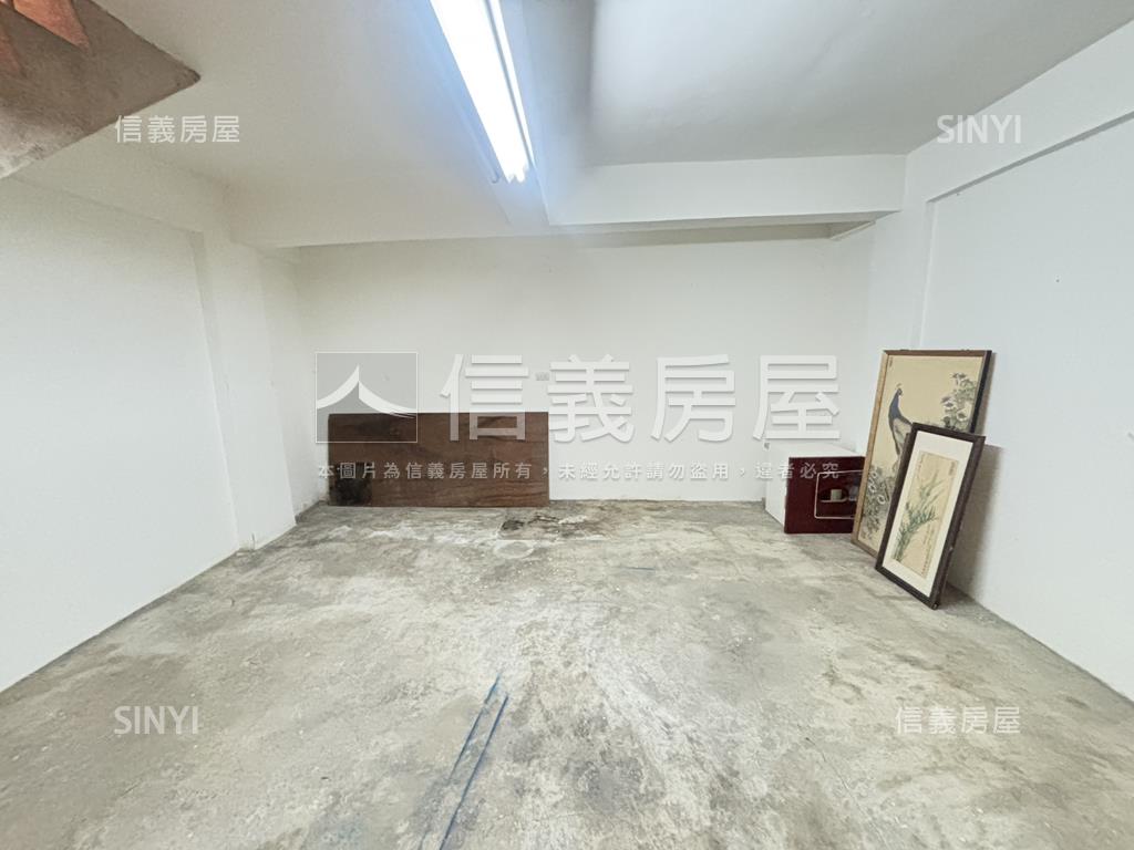 近捷運邊間活路屋況美透店房屋室內格局與周邊環境