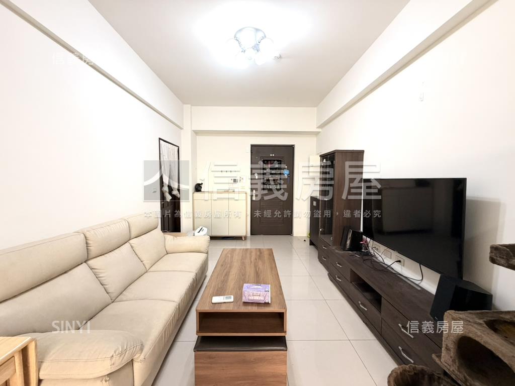 新市丨次頂樓兩房平車房屋室內格局與周邊環境