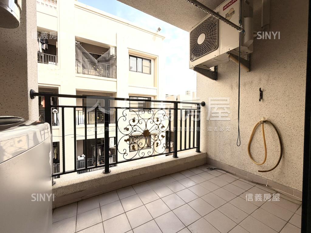 新市丨次頂樓兩房平車房屋室內格局與周邊環境