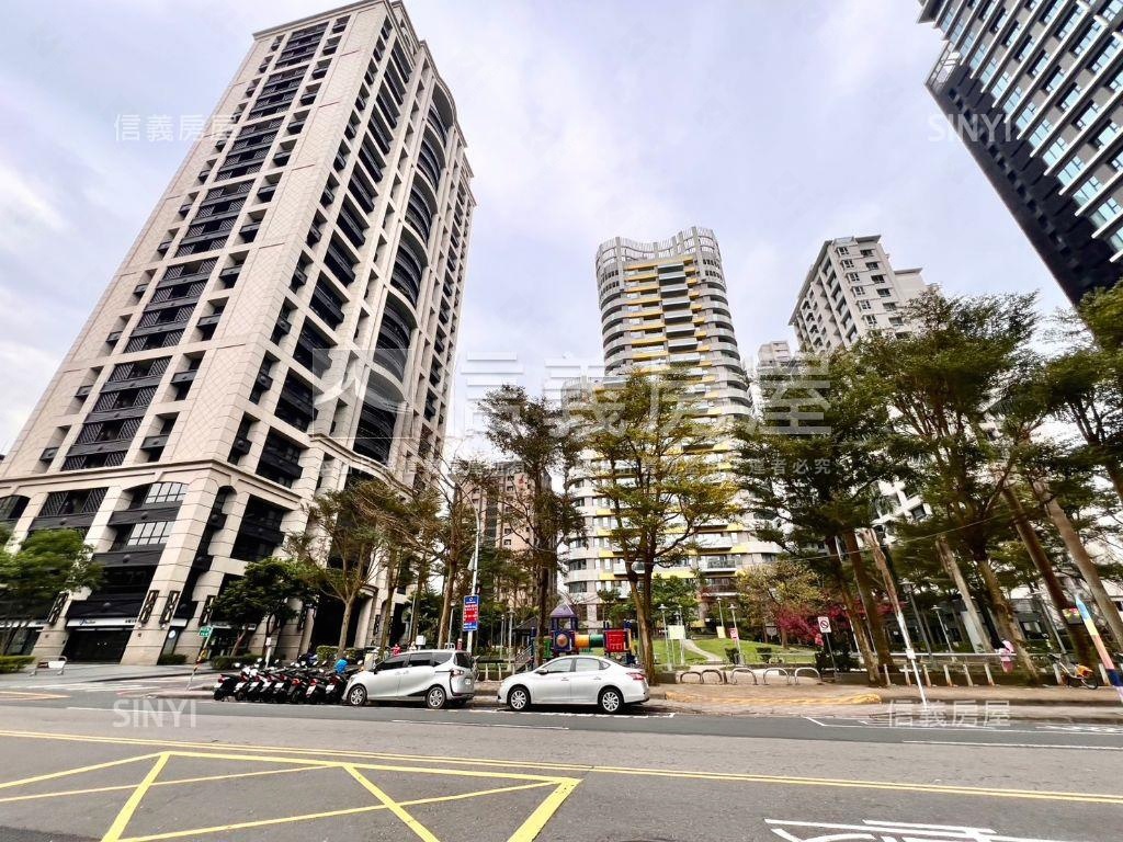 新店中正路熱鬧金店面房屋室內格局與周邊環境