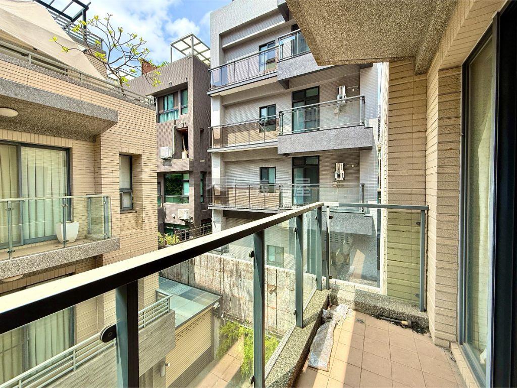 綠藝中科靜謐美墅房屋室內格局與周邊環境