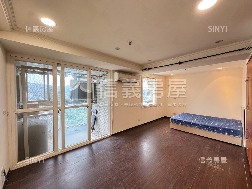 伯爵牡丹遠眺山景一房房屋室內格局與周邊環境