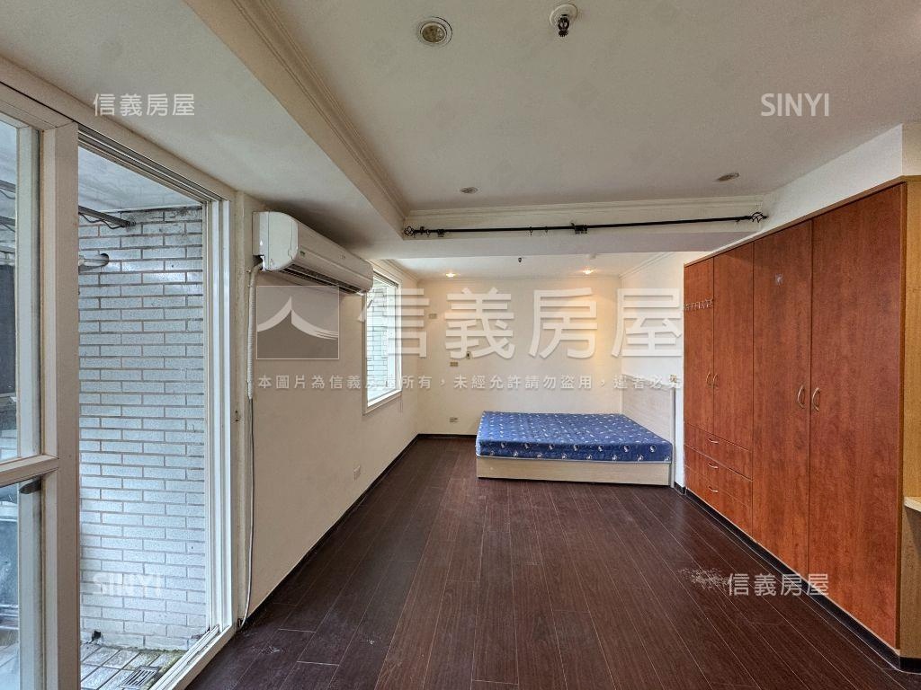 伯爵牡丹遠眺山景一房房屋室內格局與周邊環境