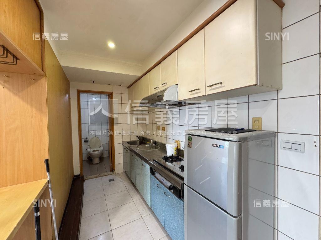 伯爵牡丹遠眺山景一房房屋室內格局與周邊環境