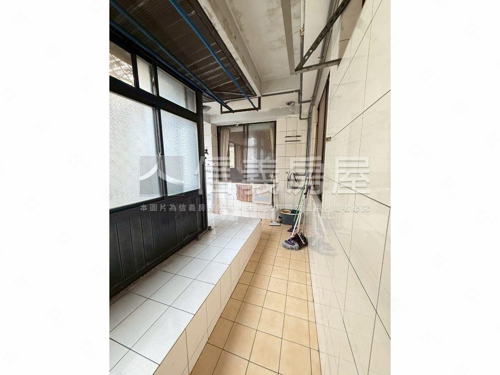 ＜電梯＞新中公園一層一戶房屋室內格局與周邊環境