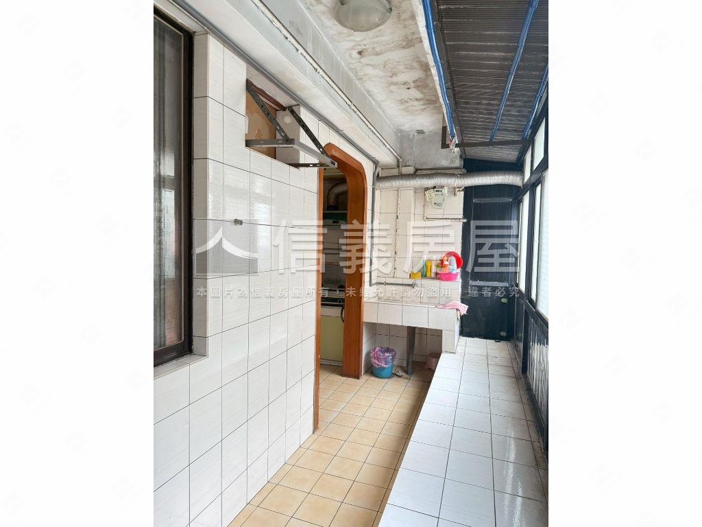 ＜電梯＞新中公園一層一戶房屋室內格局與周邊環境