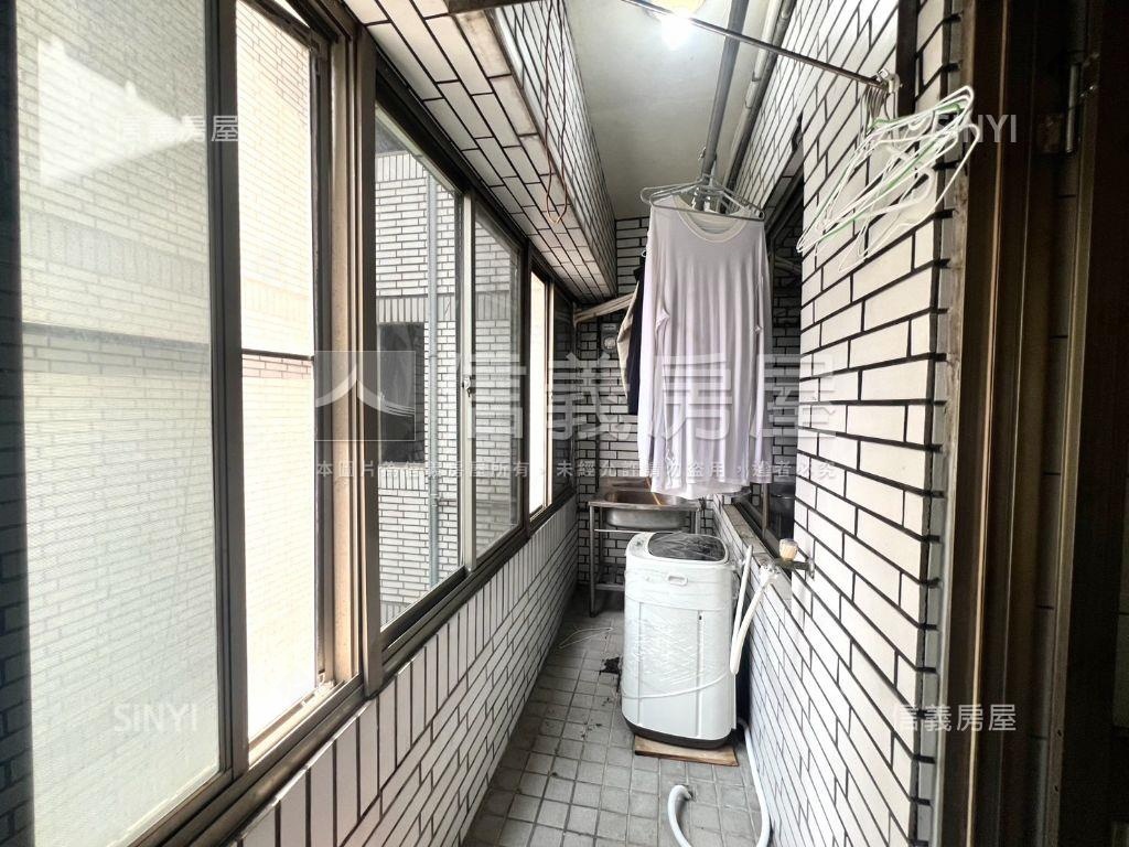 買方服務費１％捷運樓中樓房屋室內格局與周邊環境