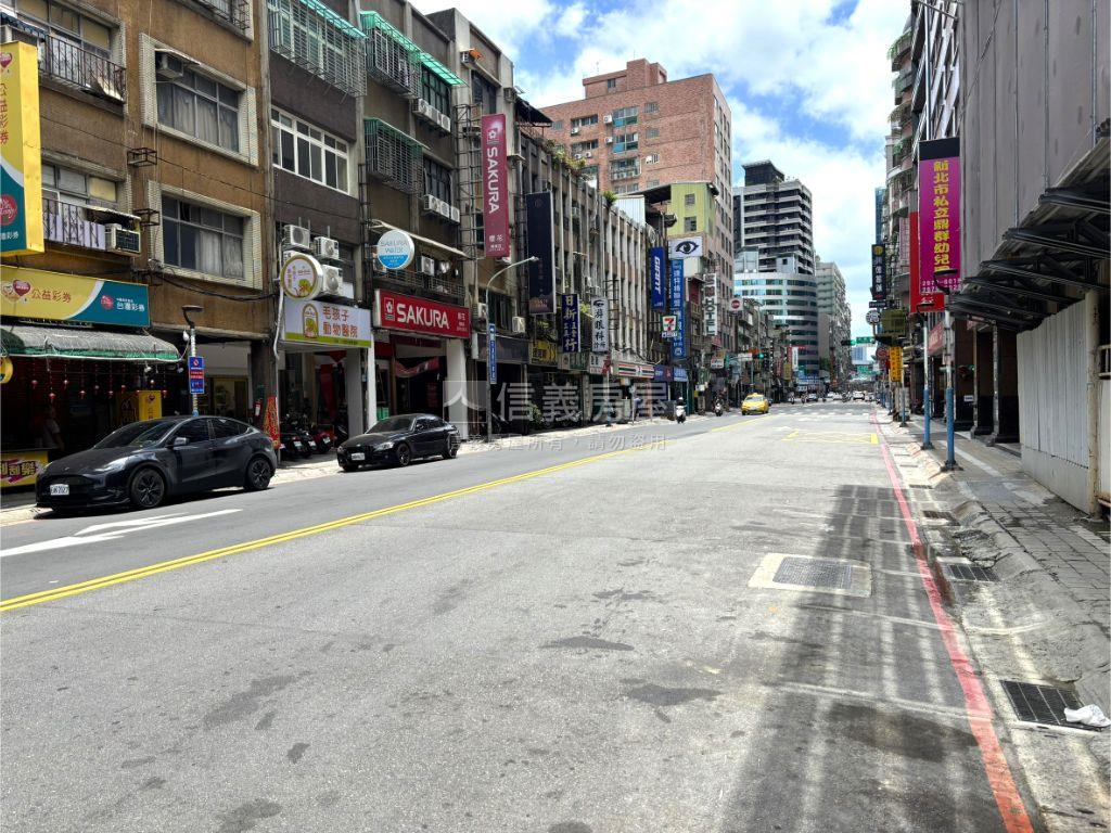 專任三重商業區透天土地房屋室內格局與周邊環境