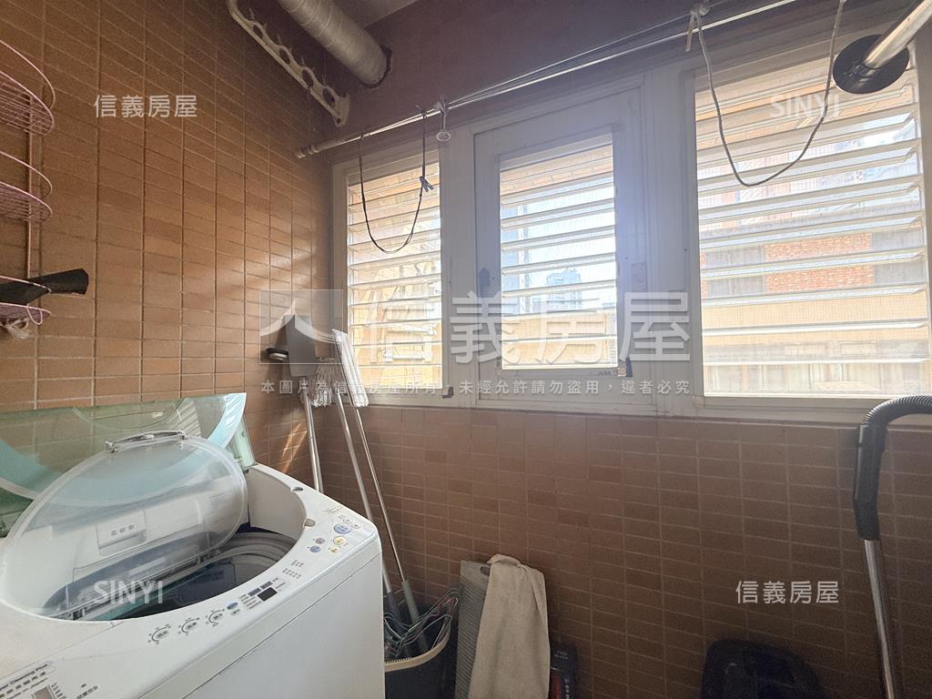 專任【科博特區】兩房兩衛房屋室內格局與周邊環境