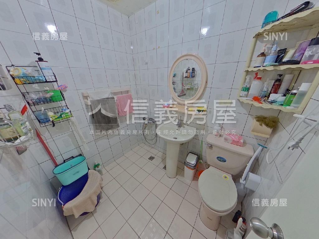 方正格局電梯３房房屋室內格局與周邊環境