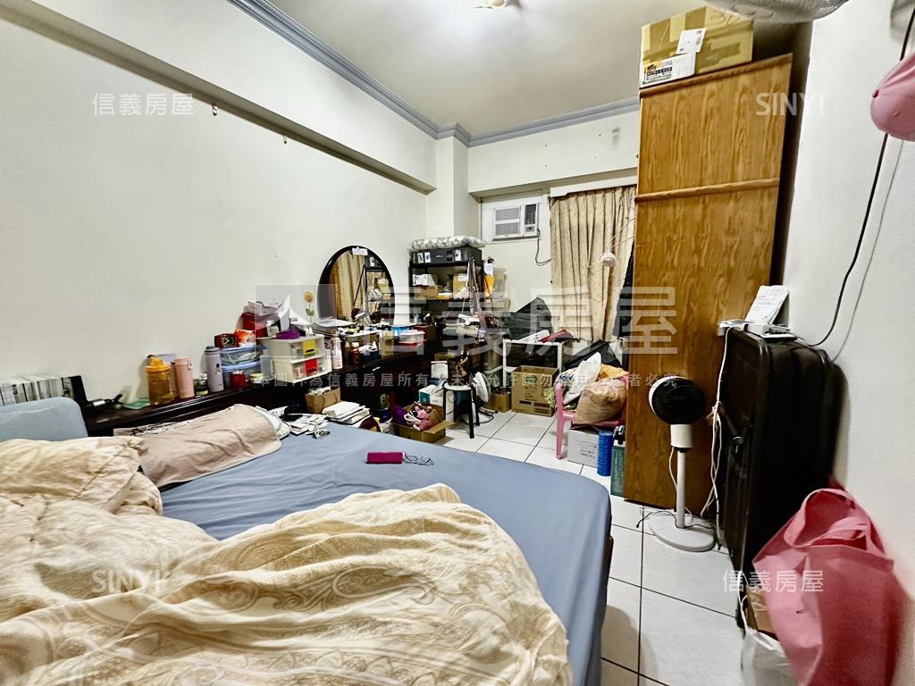 方正格局電梯３房房屋室內格局與周邊環境