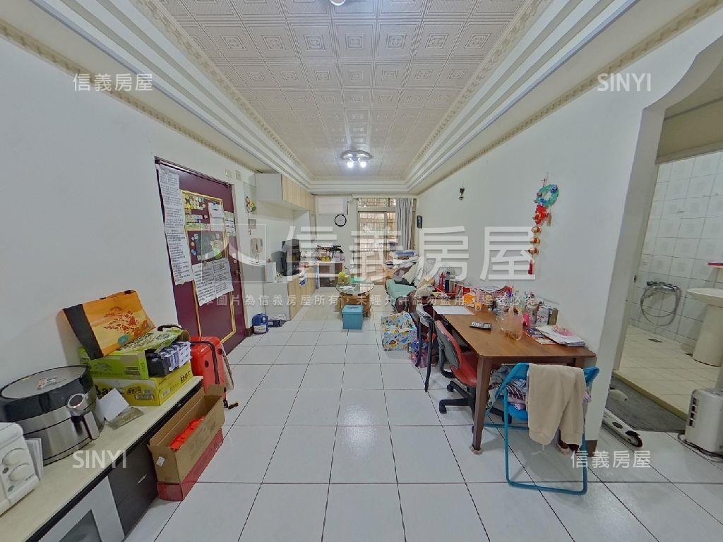 方正格局電梯３房房屋室內格局與周邊環境