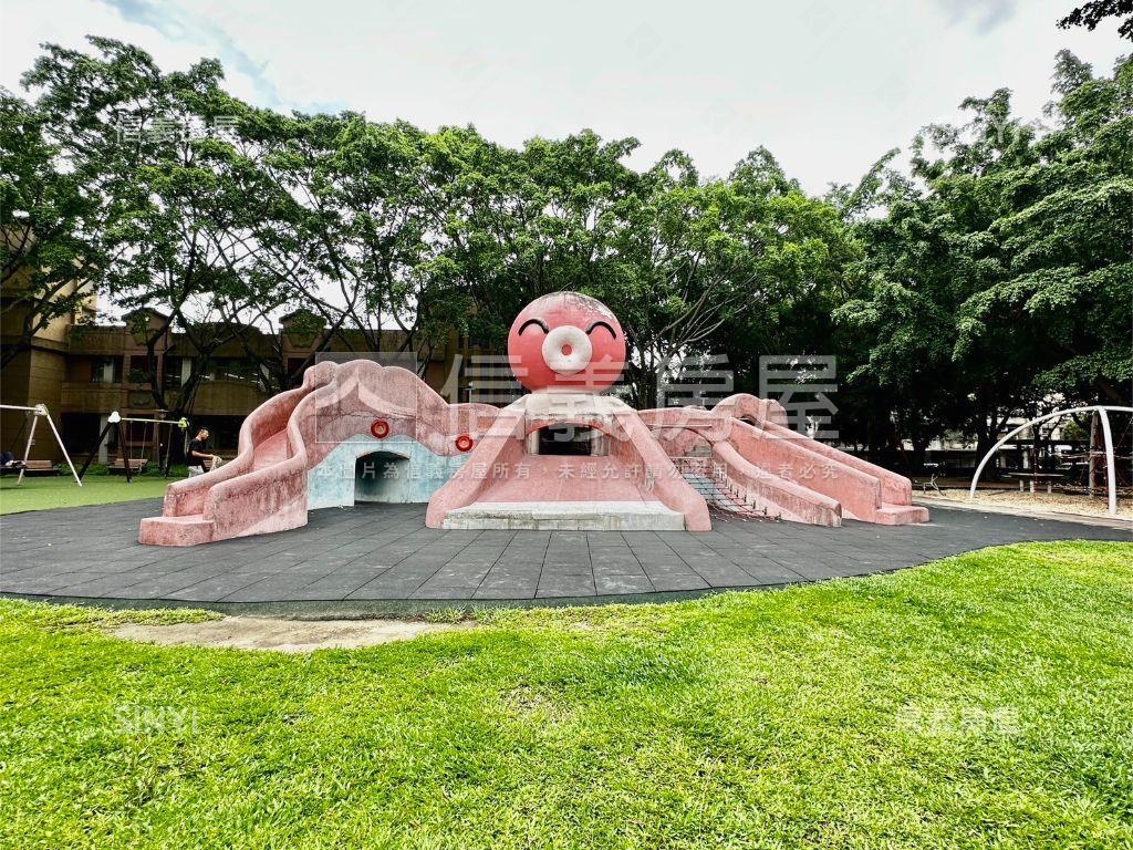 方正格局電梯３房房屋室內格局與周邊環境