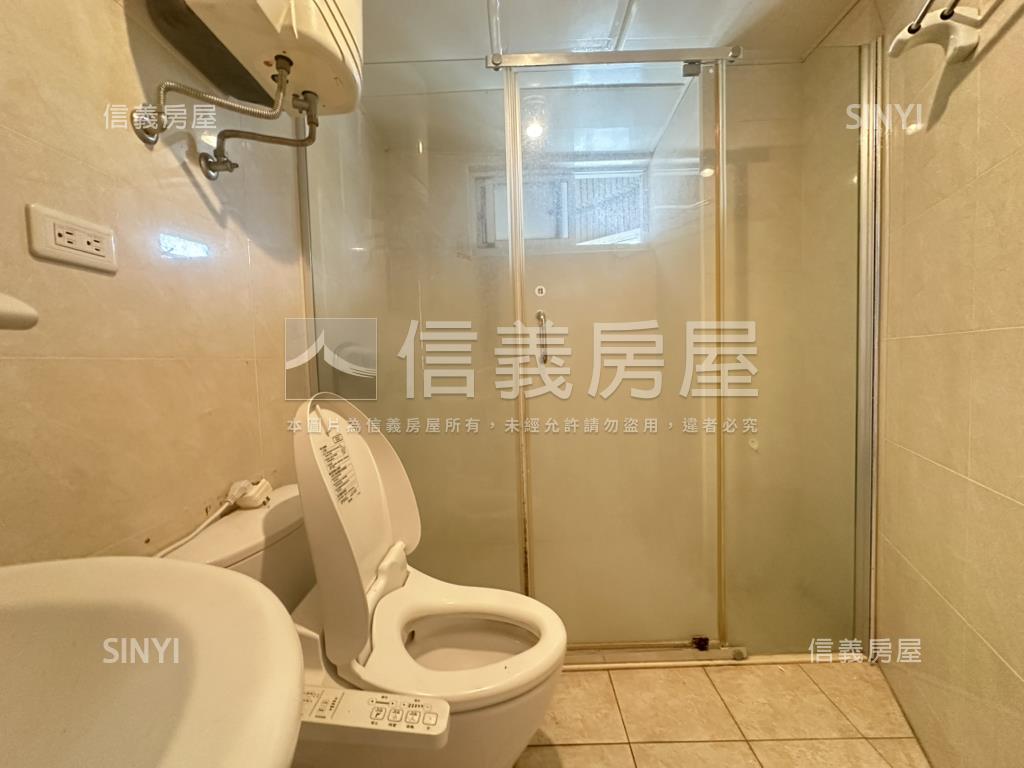 創遊美人邊間樓中樓房屋室內格局與周邊環境
