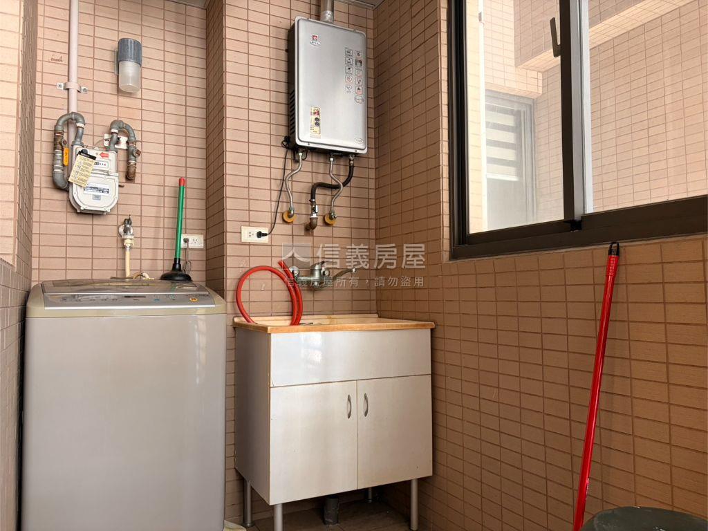 林鼎跨界高樓層三房平車房屋室內格局與周邊環境