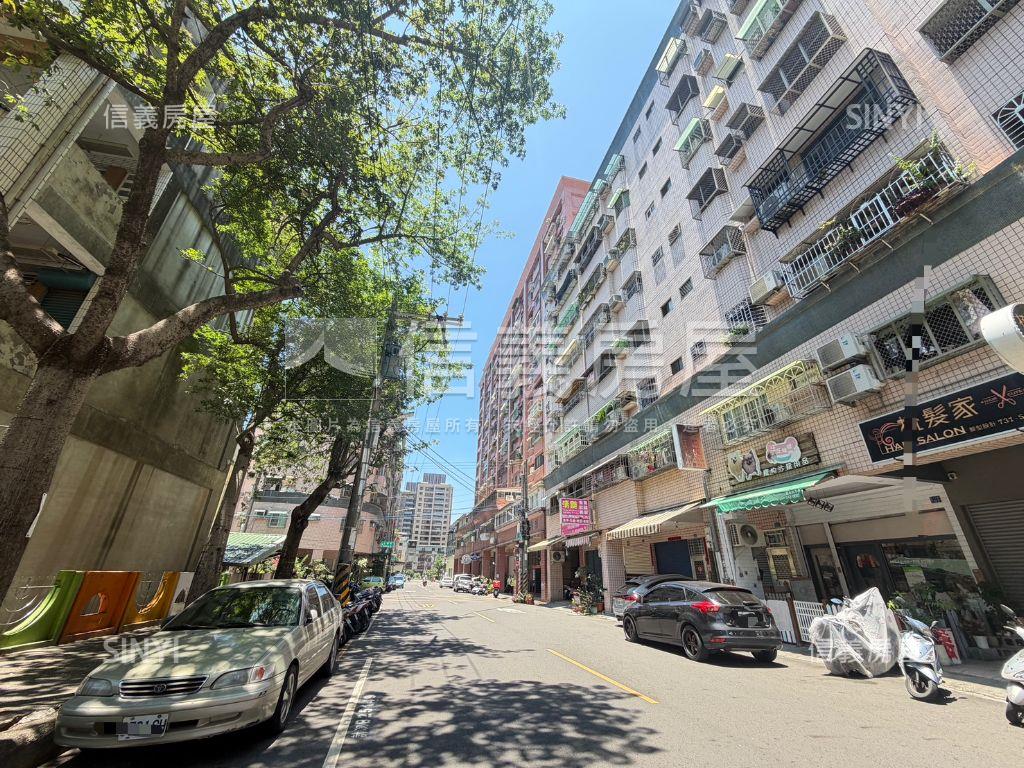 鳳山面國小金店面房屋室內格局與周邊環境