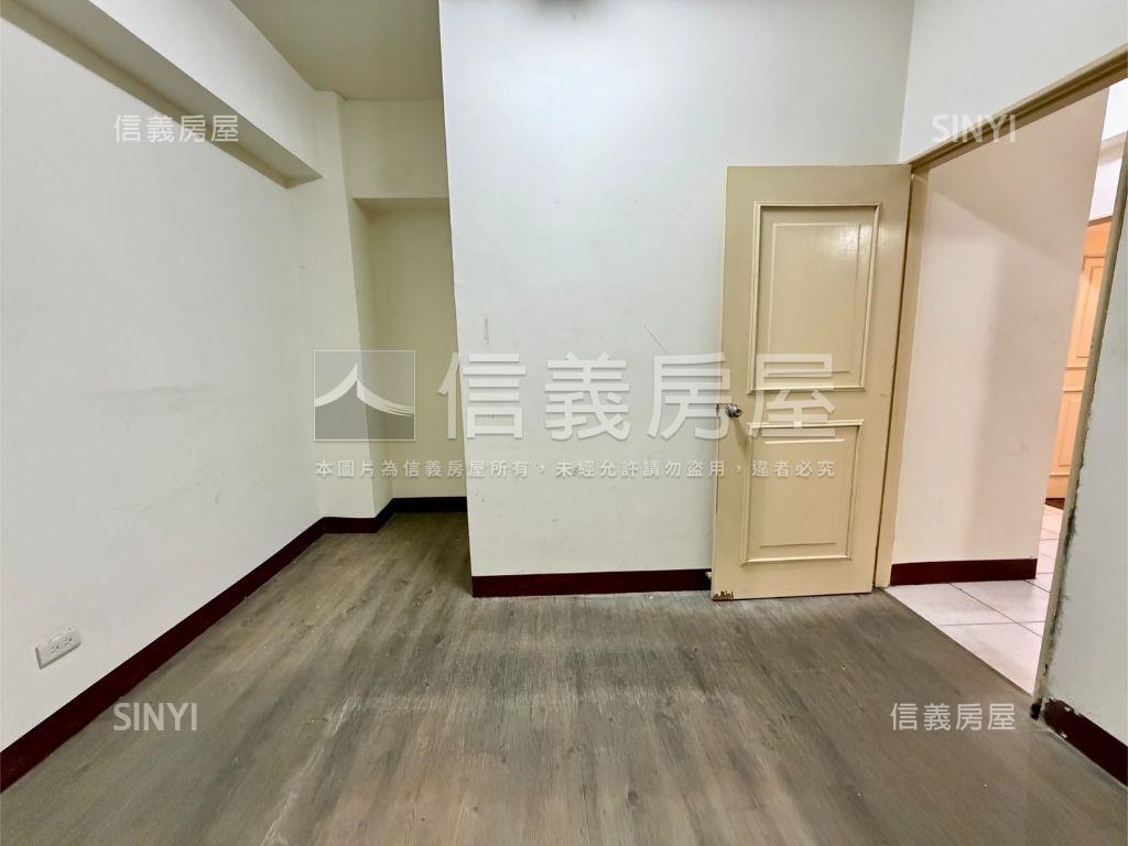 鎮北國小校園首排金店面房屋室內格局與周邊環境