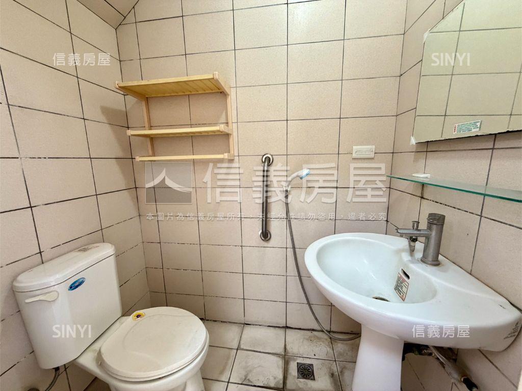 鎮北國小校園首排金店面房屋室內格局與周邊環境