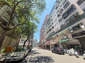 鳳山面國小金店面
