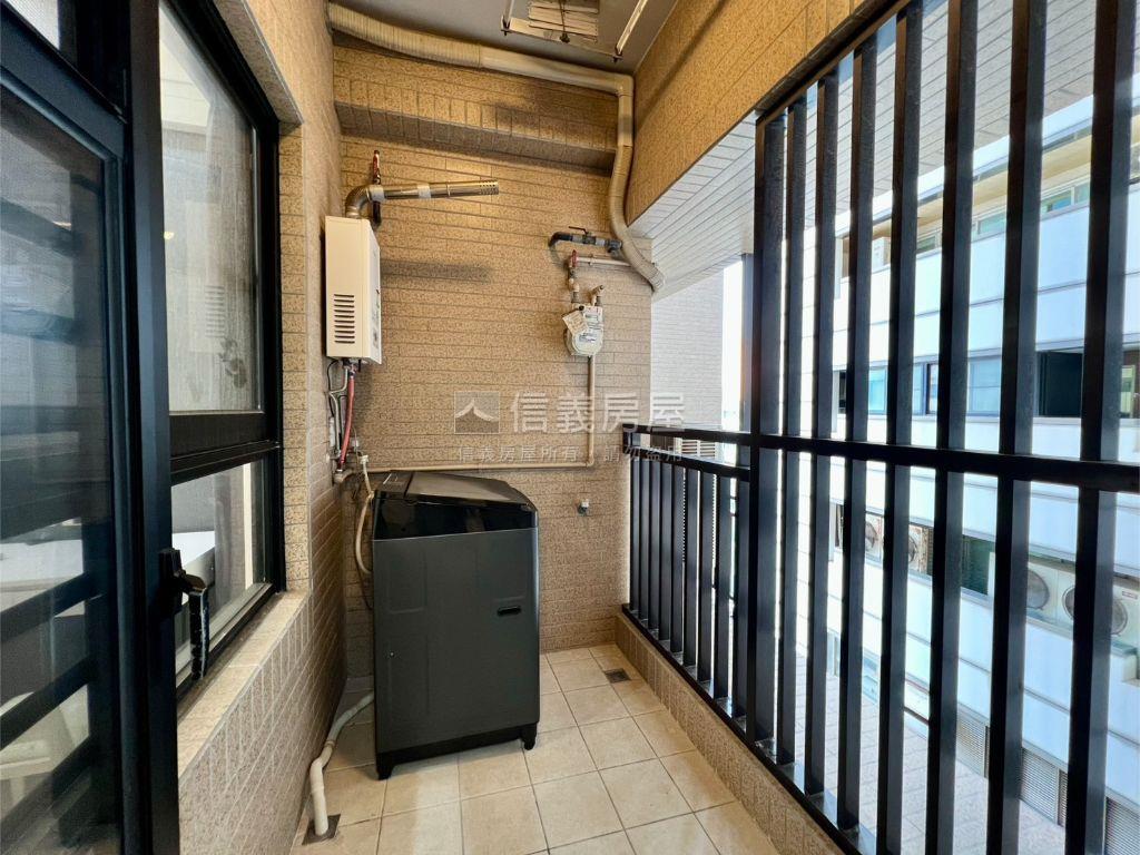 鑫市政！北歐風美宅１３樓房屋室內格局與周邊環境