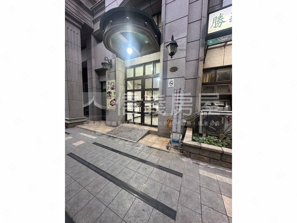 春城麗池文化二路臨路店面房屋室內格局與周邊環境