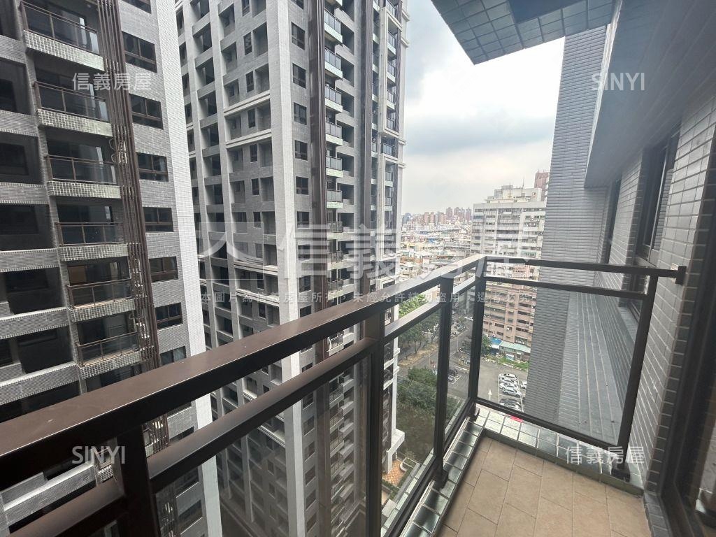 皇普莊園高樓層三房平車房屋室內格局與周邊環境