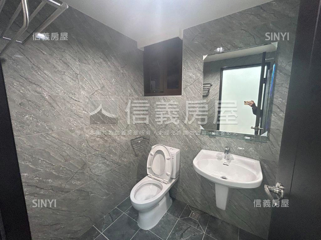 皇普莊園高樓層三房平車房屋室內格局與周邊環境