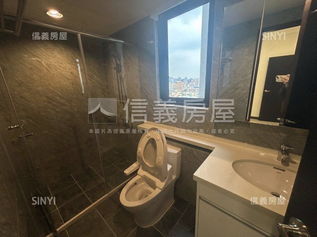 皇普莊園高樓層三房平車房屋室內格局與周邊環境