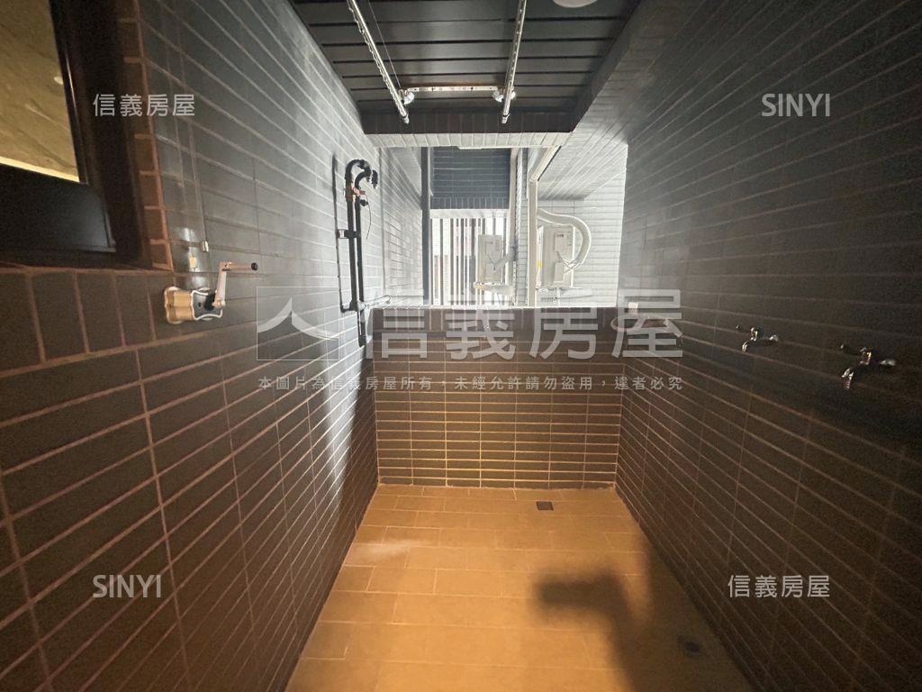 皇普莊園高樓層三房平車房屋室內格局與周邊環境