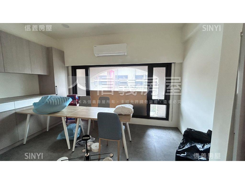 華東映月挑高店面車位房屋室內格局與周邊環境